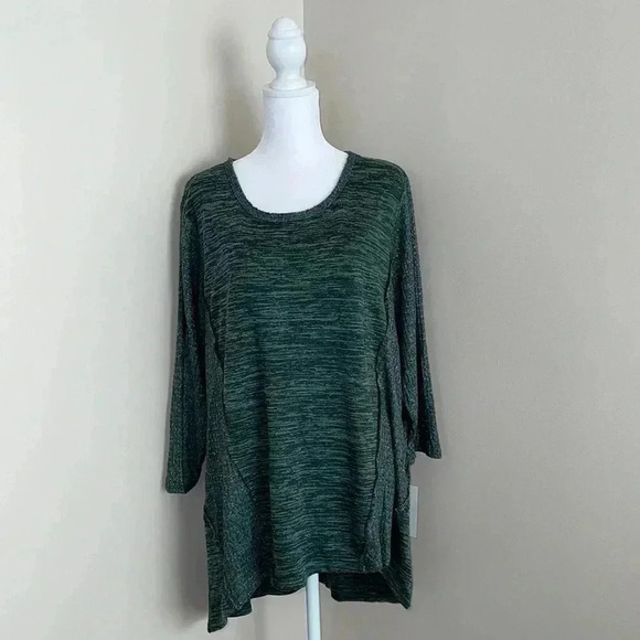 Notations Woman Long Sleeve Top​​ - Picture 1 of 16
